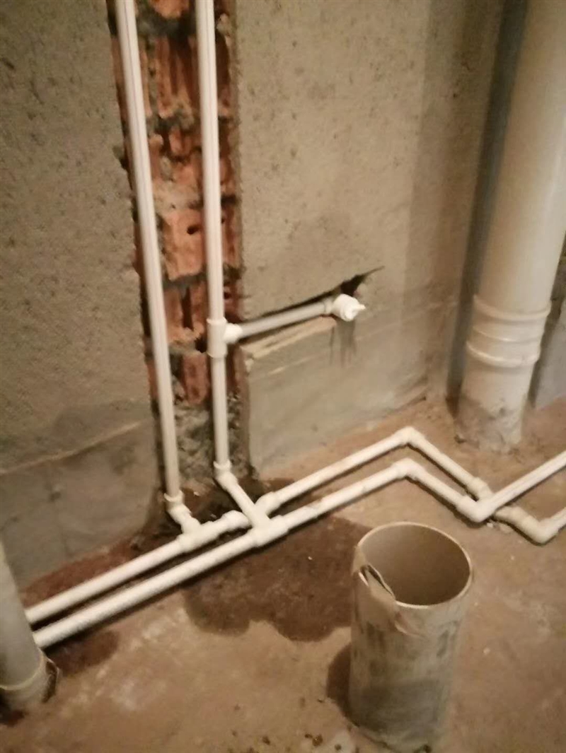 透地?zé)?，電工，暖氣維修鉆眼木瓦工大白工砸墻