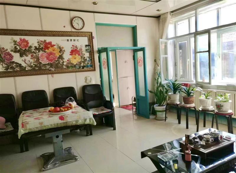 賣飛機(jī)場平房