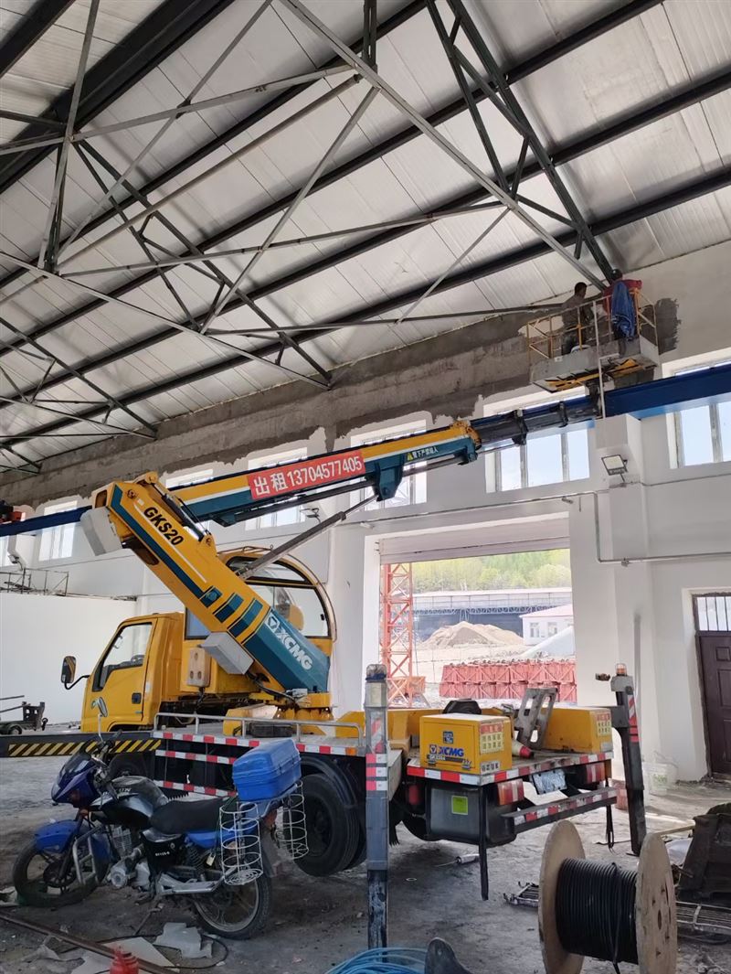 出租高空作業(yè)車，和半截子貨車