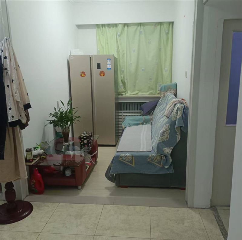 彩城院內(nèi)頂樓出售