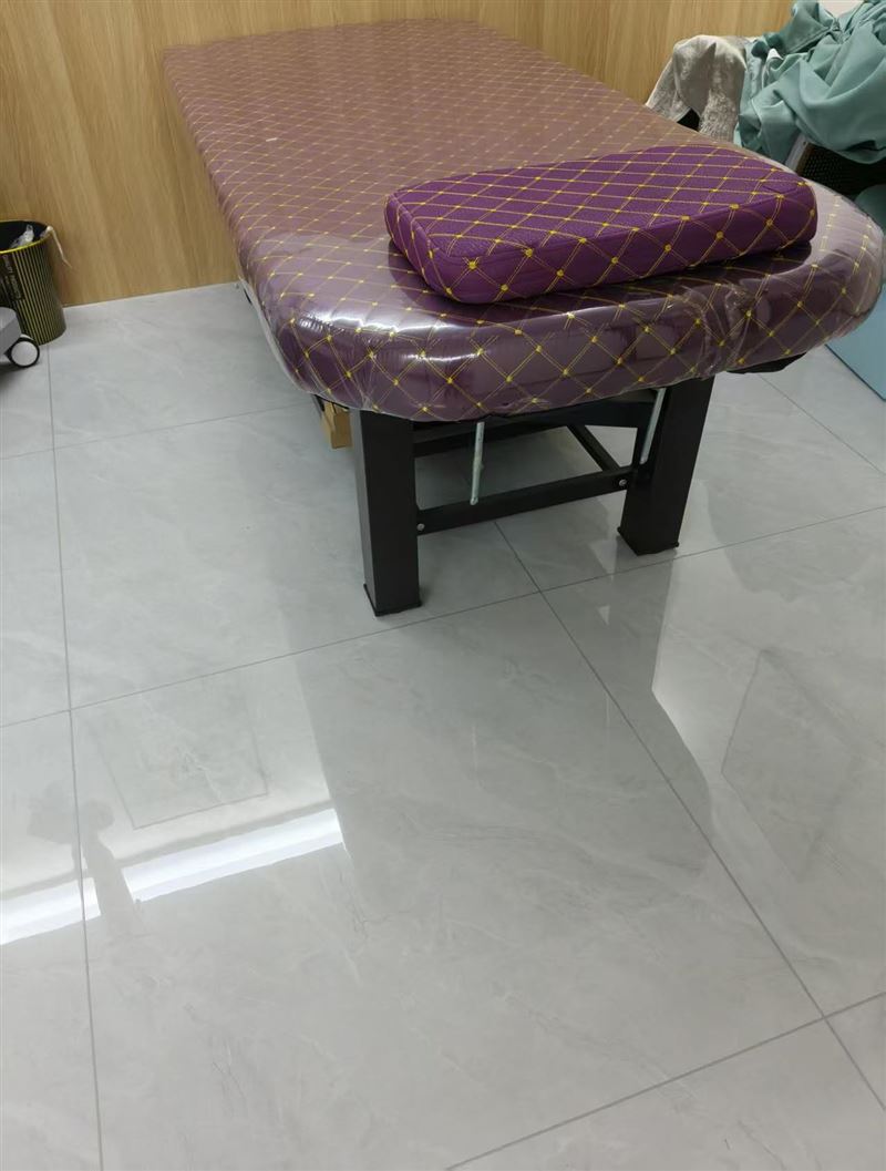 出售美容床全新特別壯。130一張，一共2張，電話13089531699