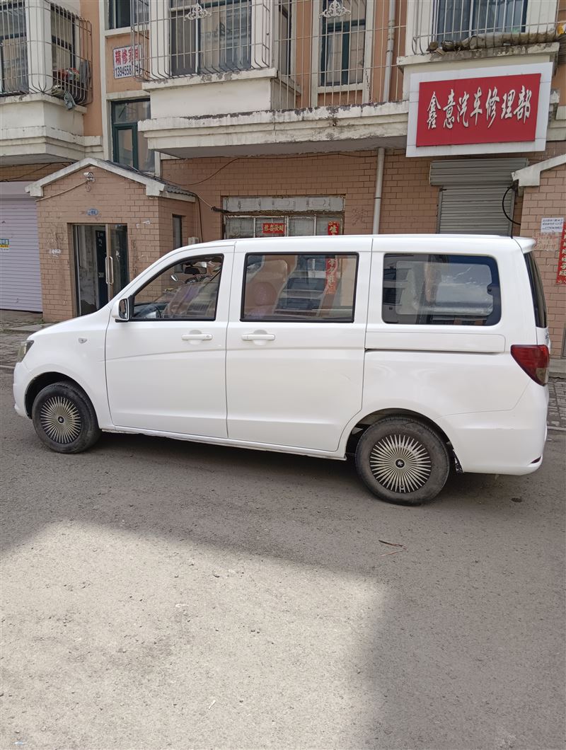 15年長(zhǎng)安歐諾7坐商務(wù)