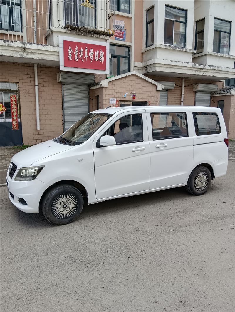 15年長(zhǎng)安歐諾7坐商務(wù)